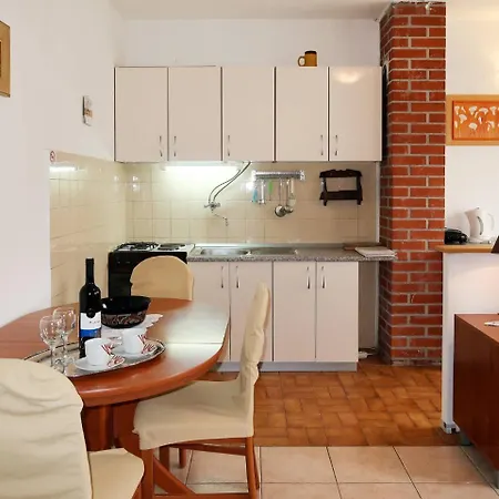 Haus Derado 132s 아파트