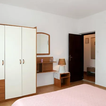 Haus Derado 132s 아파트 수페타르