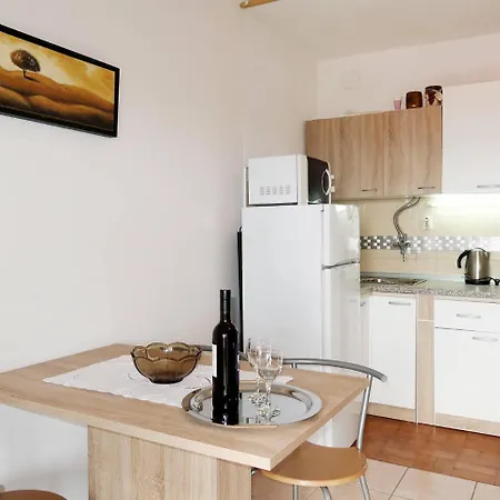 아파트 Haus Derado 132s 수페타르